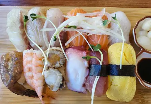 바다 마을 시장 스시