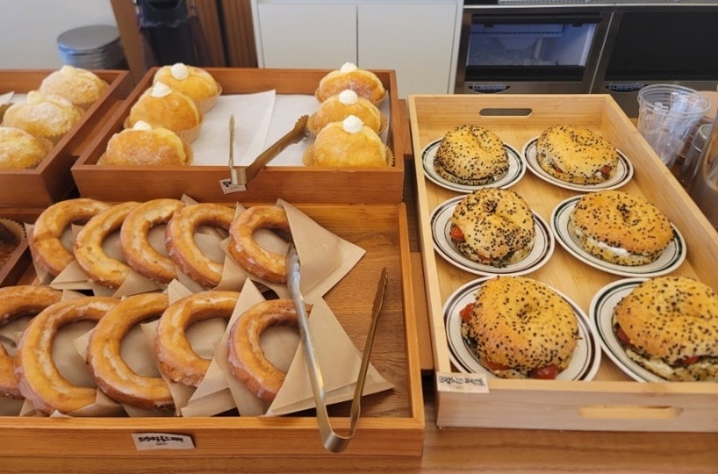 행궁동 대형 카페 도넛 맛집 골디스