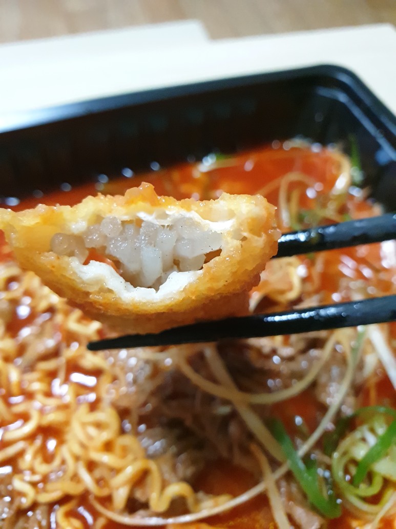3가지 메뉴를 먹어보았습니다. 청년다방떡볶이 20