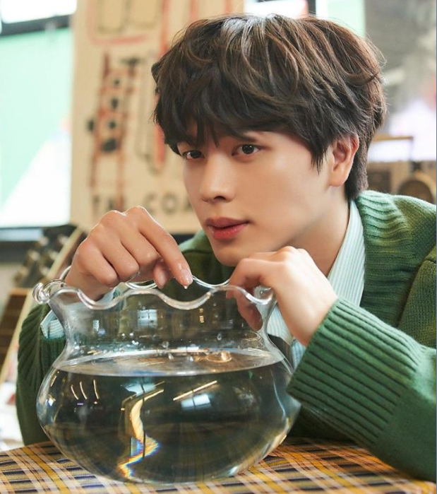  킹덤 비투비(BTOB) 육성재 군대에서도 레전드 갱신 중!(육성재 나이, 키, 몸무게)