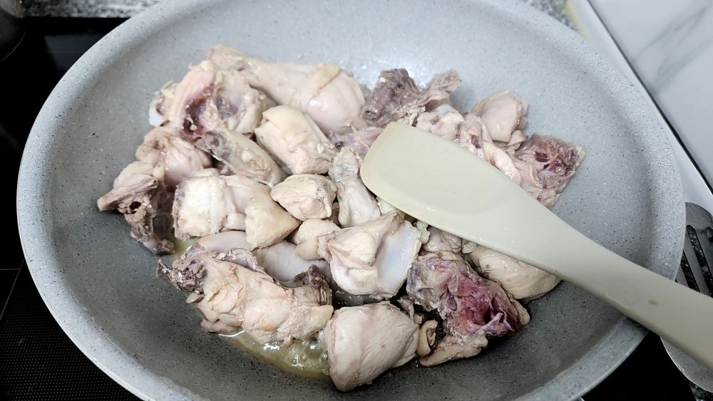 닭 볶기