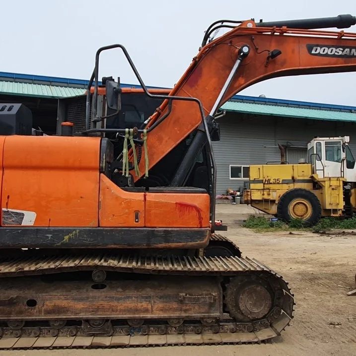  두산 DOOSAN DX140LC-5k모델 2017년식 7100만원 판매합니다