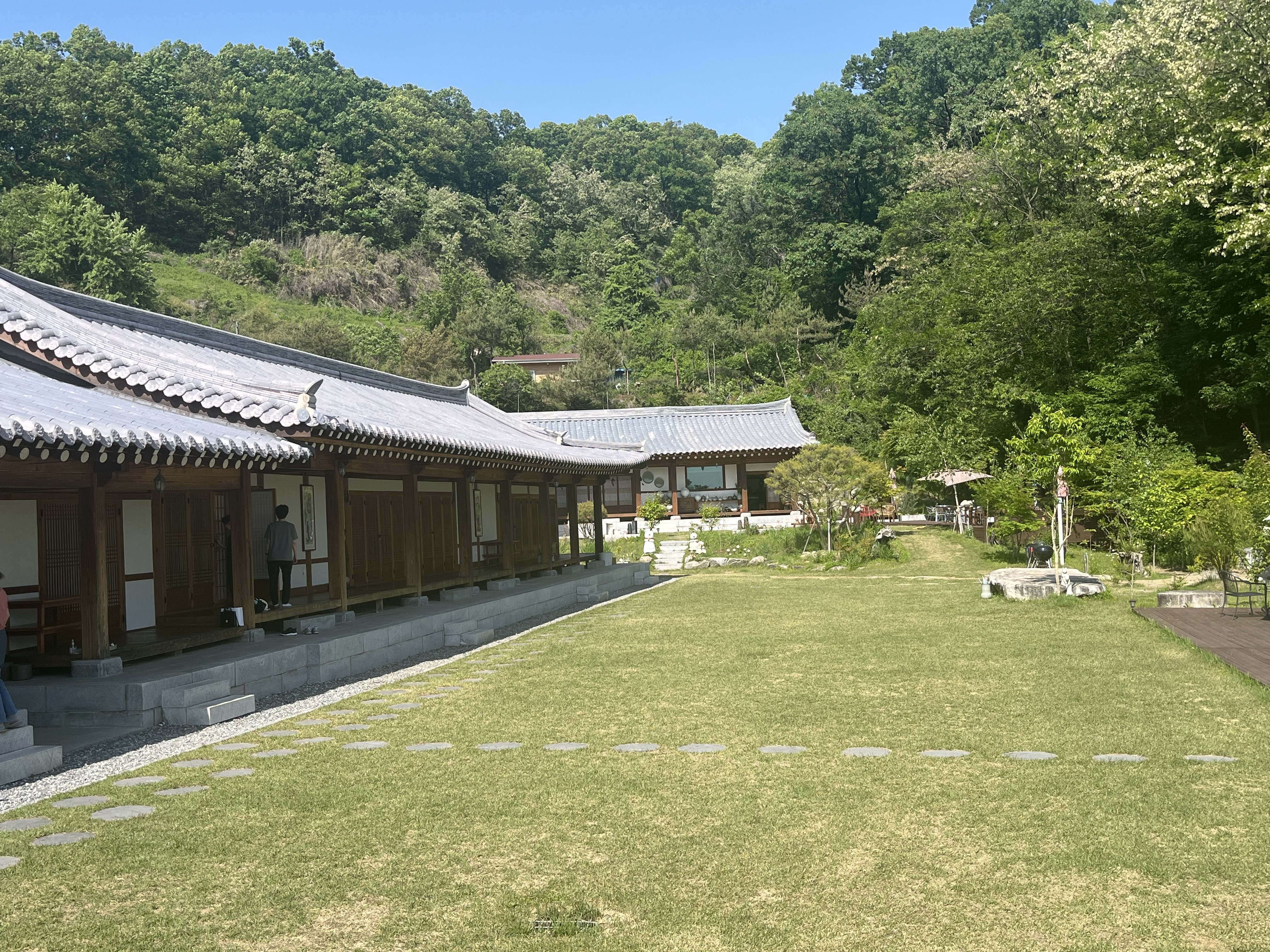 세종 한옥펜션 휴휴당 외부 전경