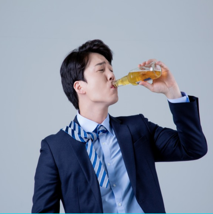 3, 연속적인 과음은 우리의 뇌 크기를 줄어들게 만든다?
