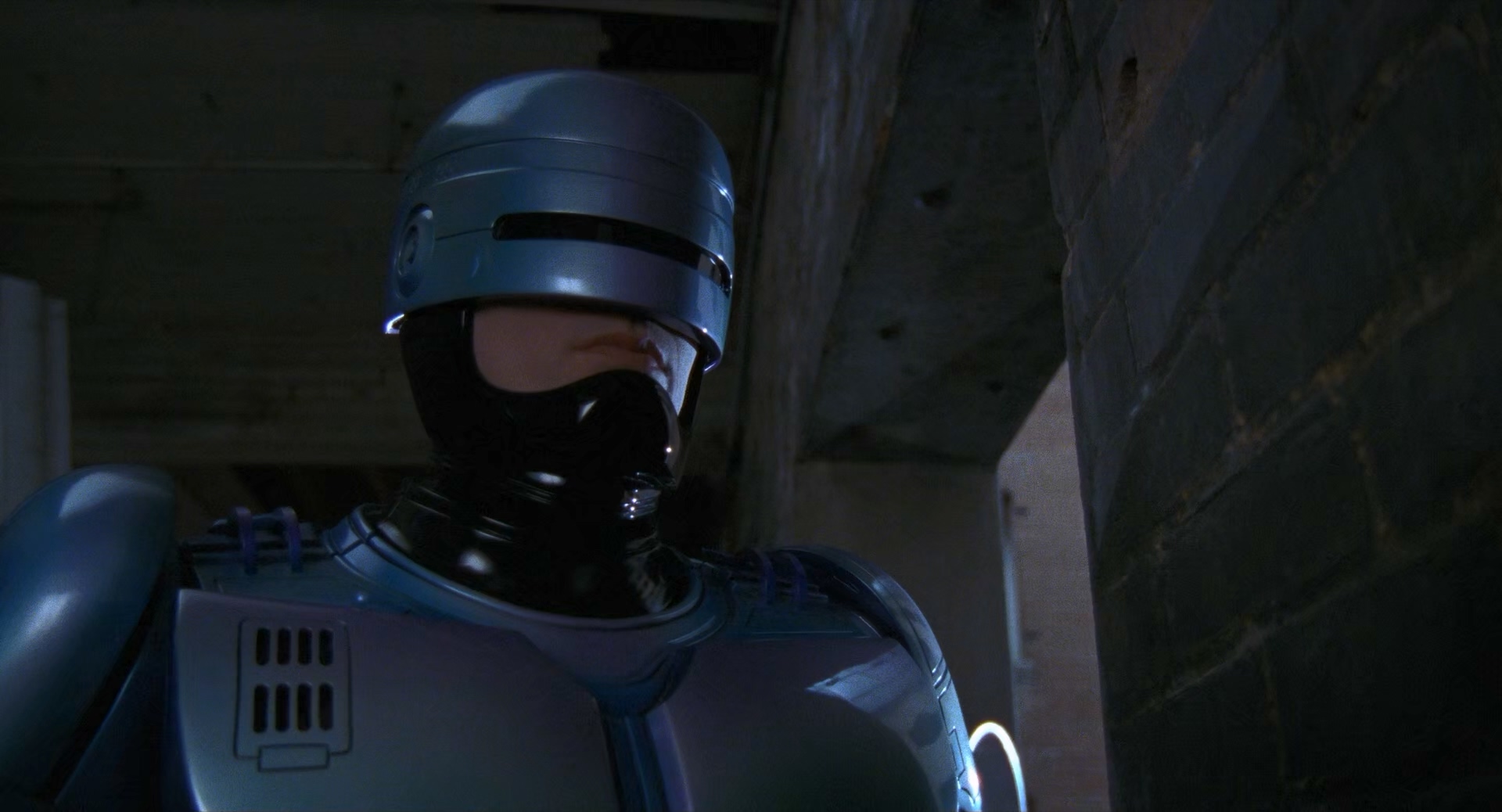 Robocop 2 1990 Remastered 1080p BluRay HEVC x265 5.1 BONE.mkv_20240623_132351.632.jpg