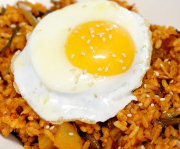참치 김치 볶음밥 맛있게 만드는 방법