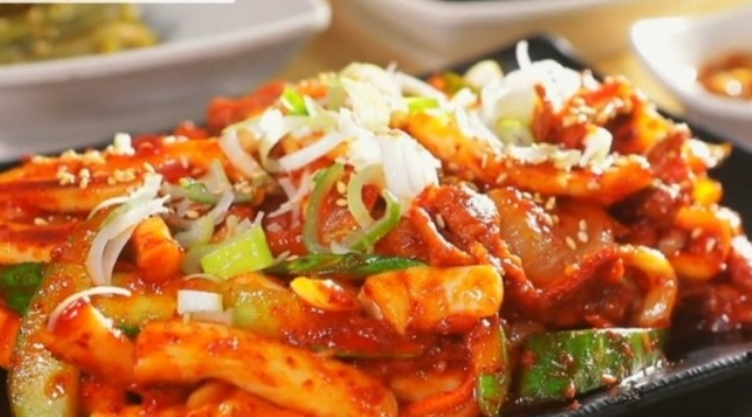 식객허영만의백반기행-황태해장국-오징어제육볶음-강동밥상