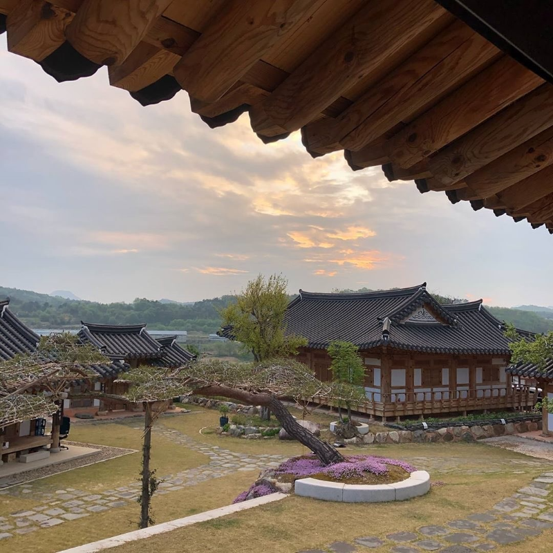  햇빛 과학 한옥의 지붕 처마