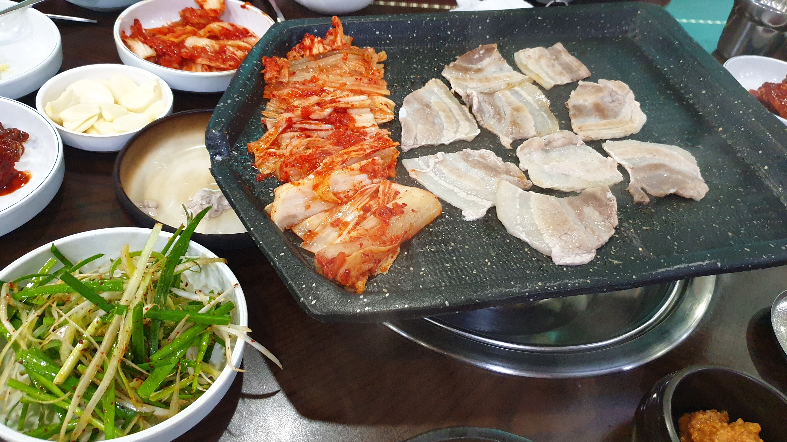  한번 먹어보면 모두 단골이 되는 곳,설옥 쌈밥정식 메밀냉면