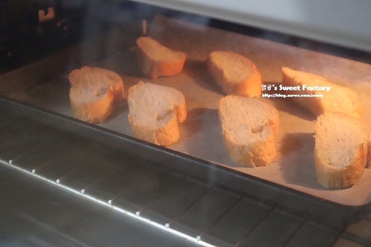 새우 감바스를 만드는 방법은 감바스 알 아질요 새우이다. 22