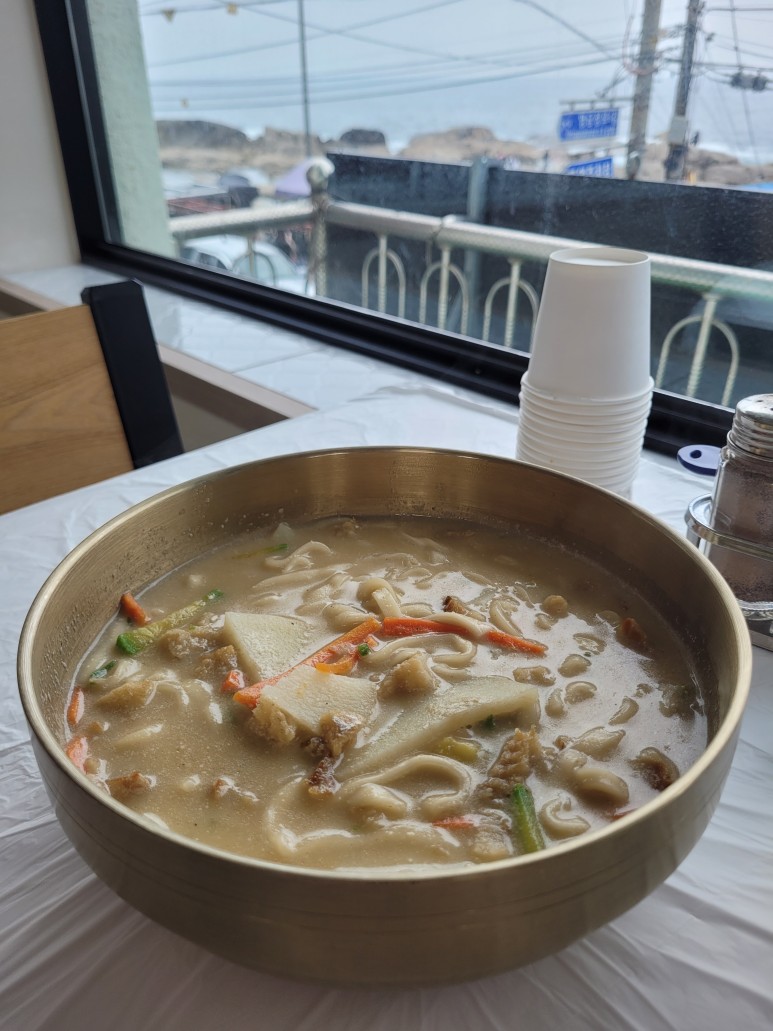 황태칼국수