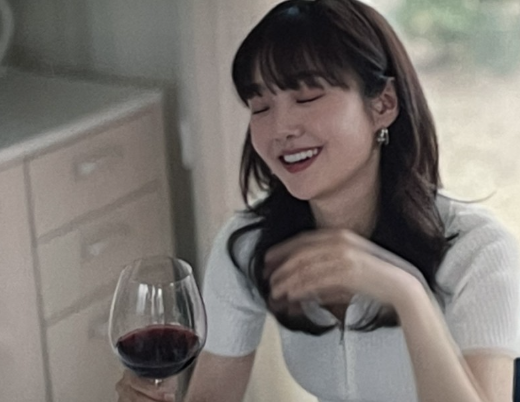 이혼하고 혼자 사는 나에게 아양을 떨어대며 호시탐탐 재산을 노리던 올케언니와 조카가 호구 잡았다며 킥킥거리다 결국 대성통곡하는데…