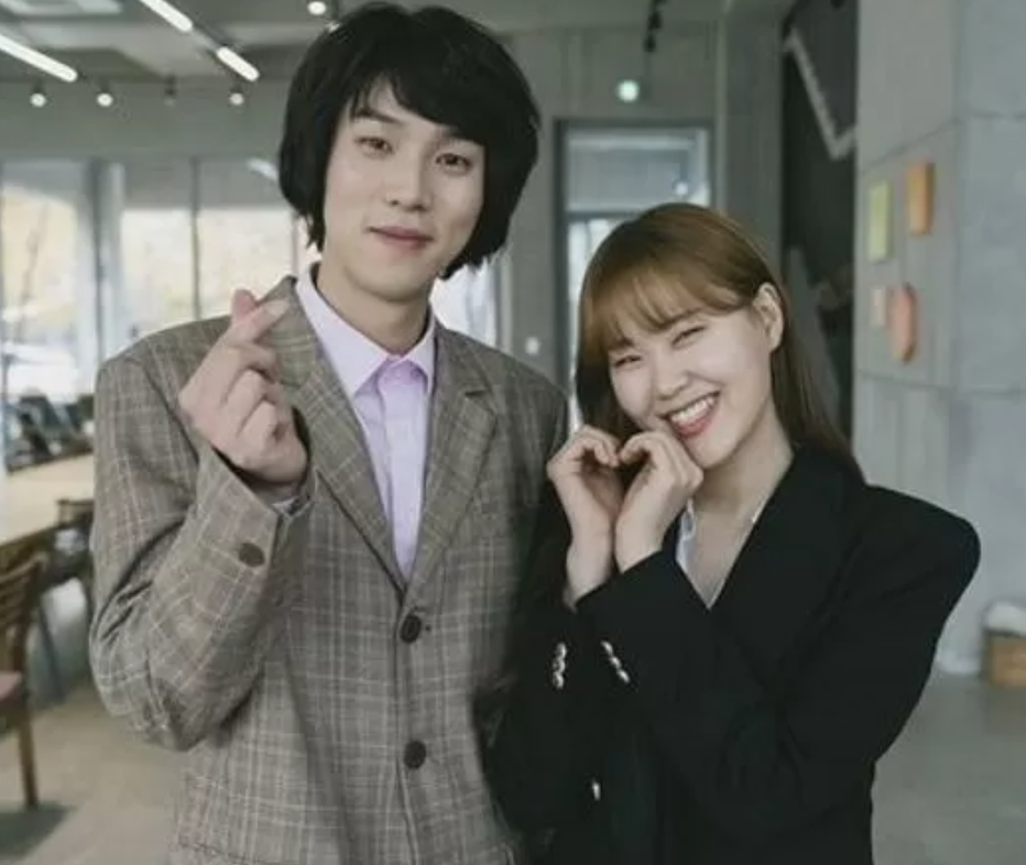  경이로운소문2 엄지윤 특별출연 학력 나이 키 프로필