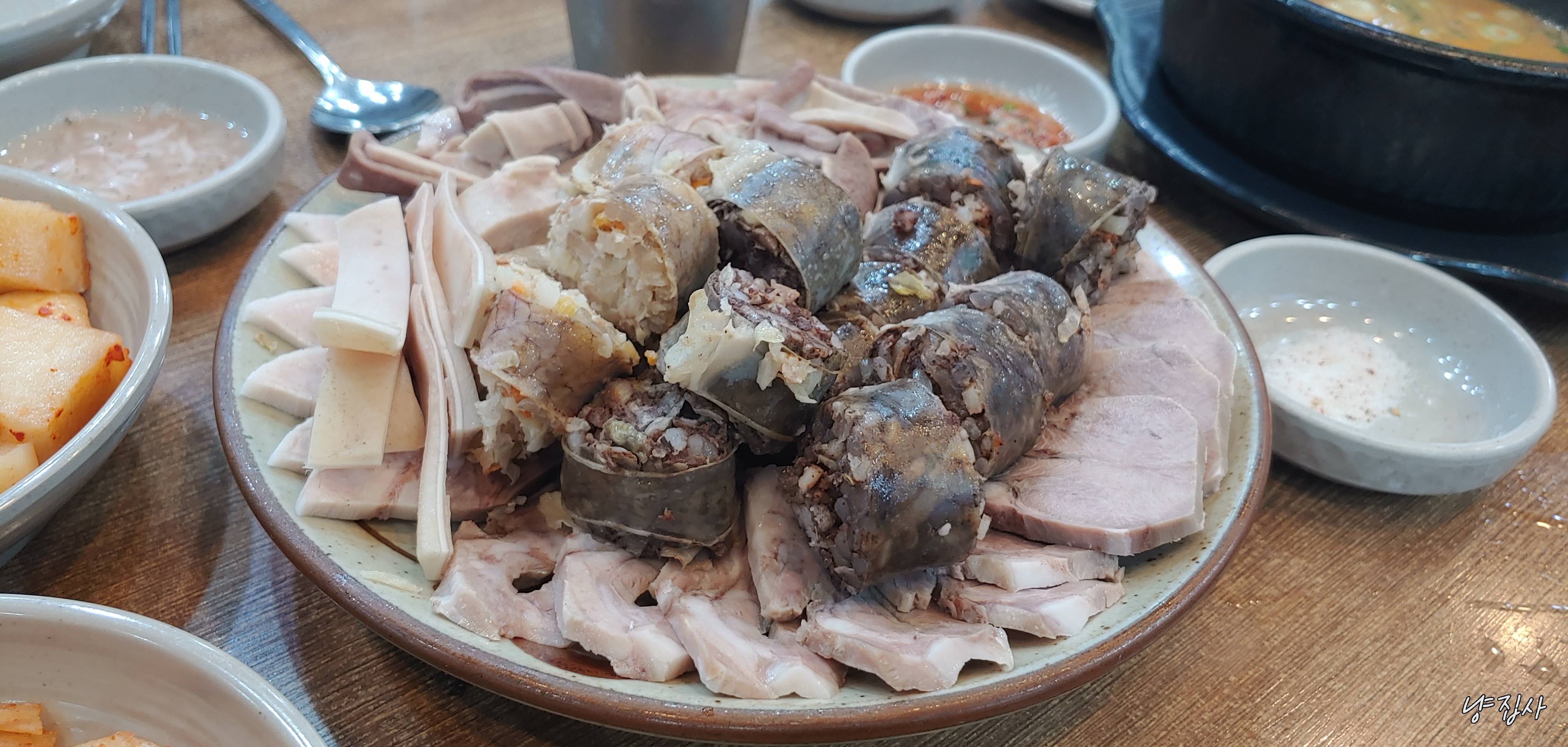 완정 신의주찹쌀순대 이미지