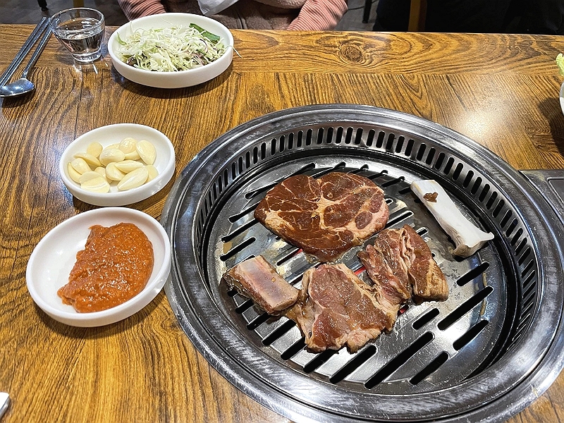 동네숯불갈비 이미지