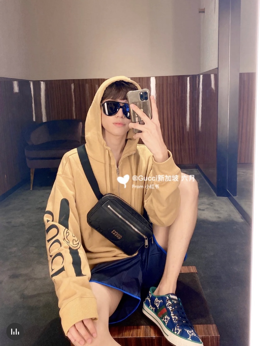  [GUCCI] 구찌 로고 프린트 스웨트 셔츠 후드 티셔츠 627079 XJCOH 2101 (2 COLOR)