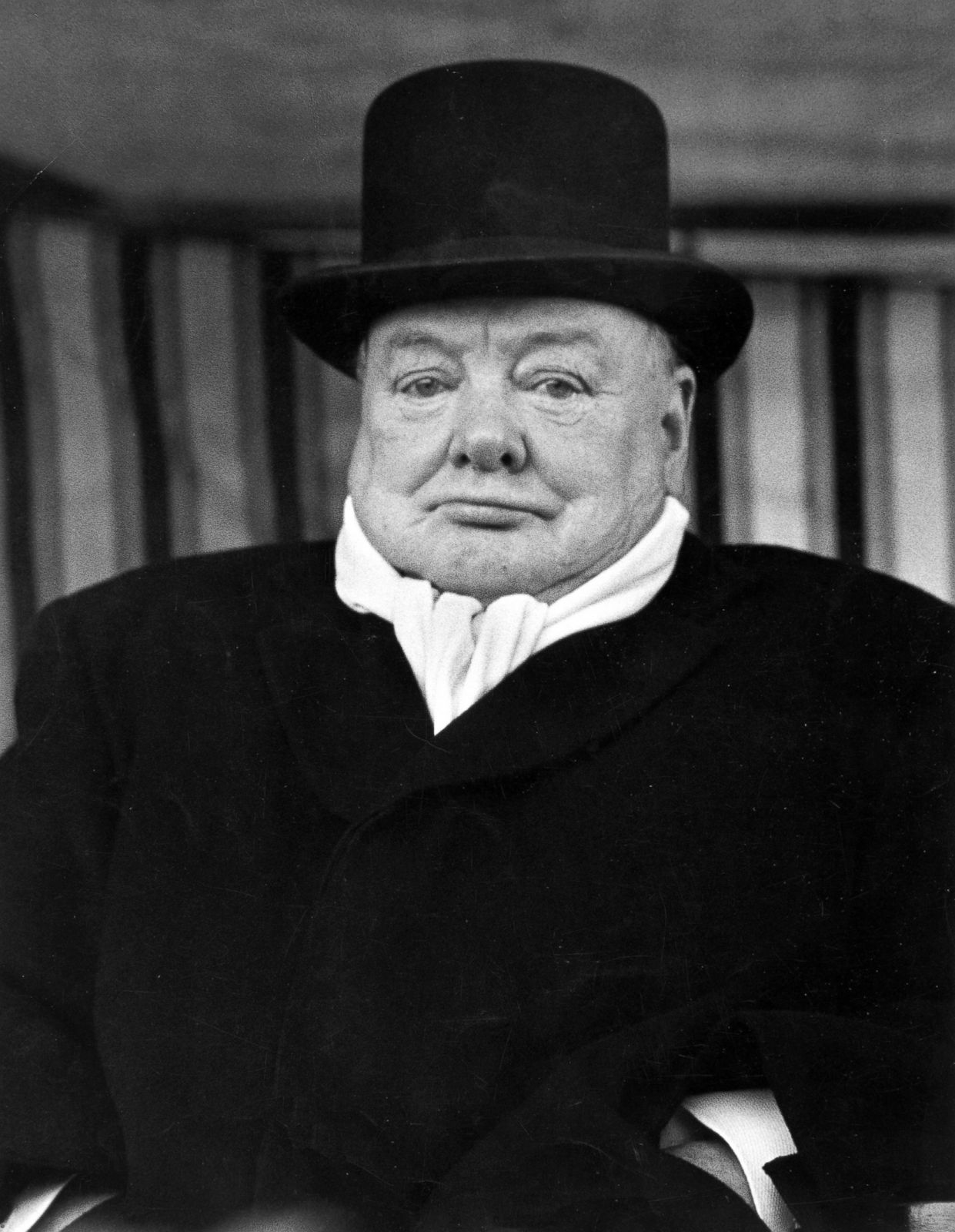 1951년 11월 1일 촬영된 영국 총리 윈스턴 레오너드 스펜서 처칠 경(Sir Winston Leonard Spencer-Churchill) - 출처 : abcnews&amp;#44; ebay