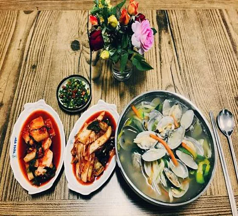 엄마바지락칼국수