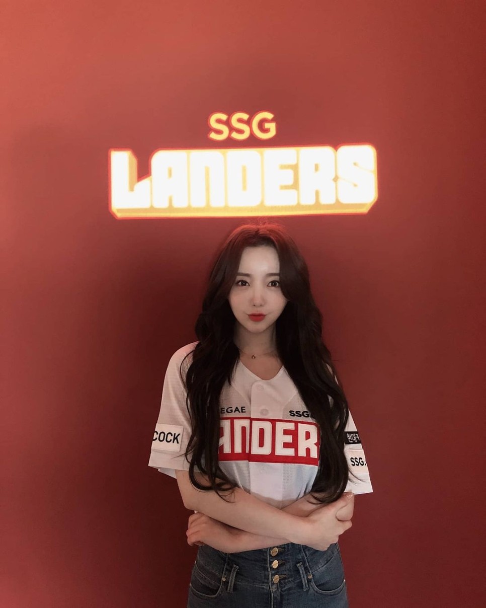  [러블리즈 케이] 210417 SSG 랜더스 시구 사진/움짤/비하인드 모음
