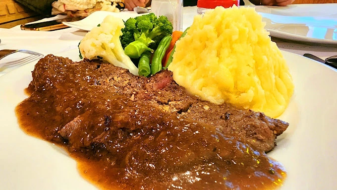 Artist Alley restaurant