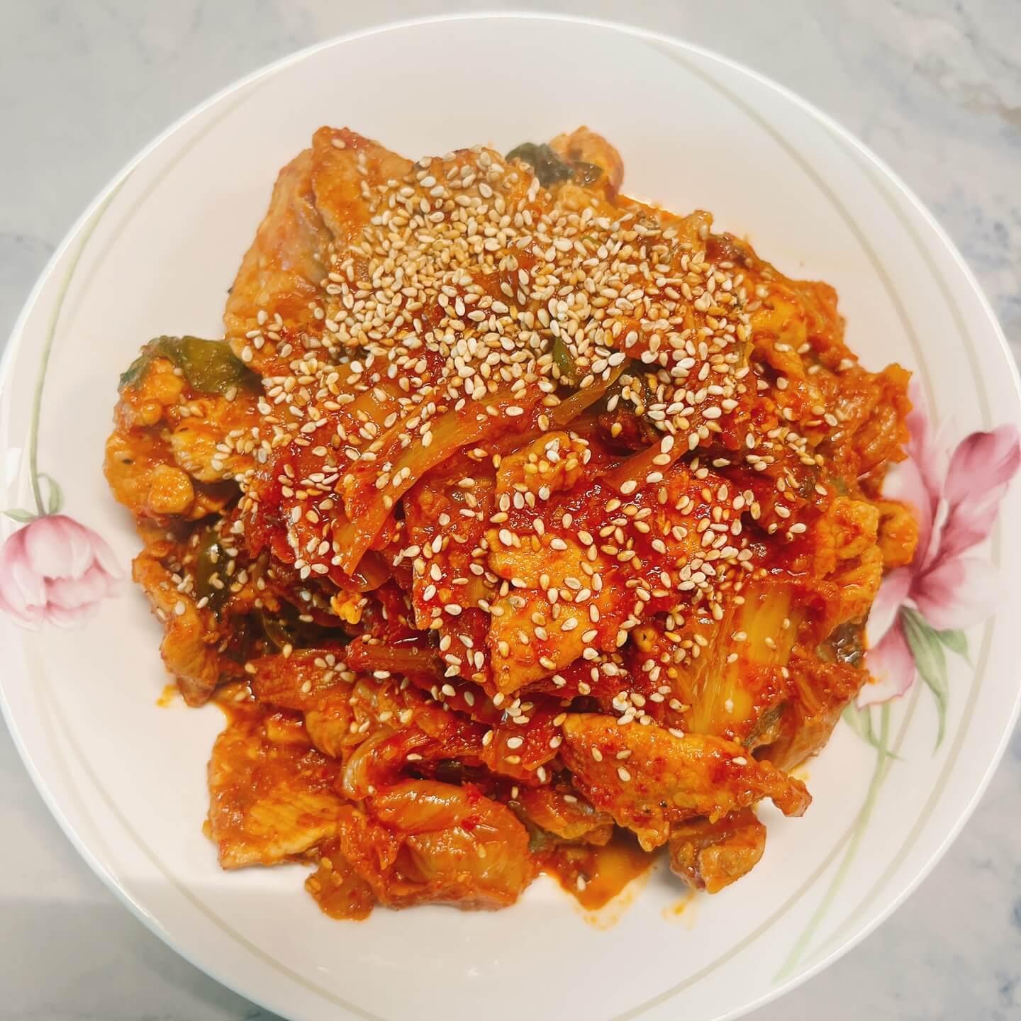 접시에-덜어주시면-완성