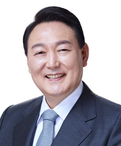  윤석열 (이름 본명 나이 생일 출생지 키 학력 병역 직업 MBTI 인스타)