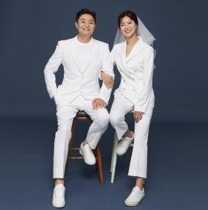  정재용 웨딩화보… 아내 누구?