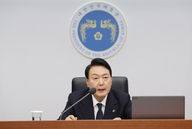 윤석열 대통령 공공기관 혁신 더 미룰 수 없어 정부도 예외 아니다 공공기관 방만 운영 과감하게 개선해야 평가를 엄격히 하고 방만하게 운영돼 온 부분은 과감하게 개선