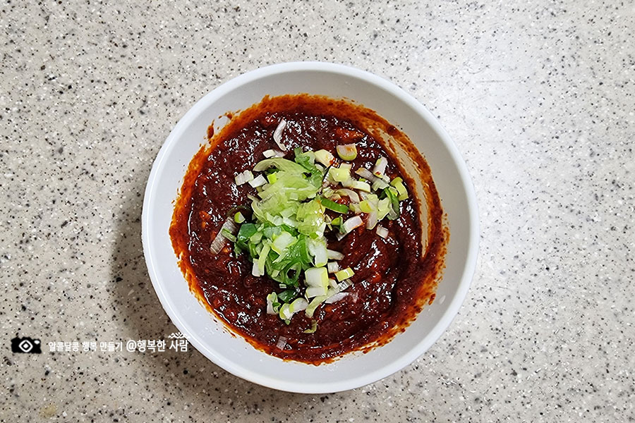 세 가지를 한꺼번에 맛보는 삼겹, 푸살볶음, 고추장삼겹살, 고구마 떡, 고기 18