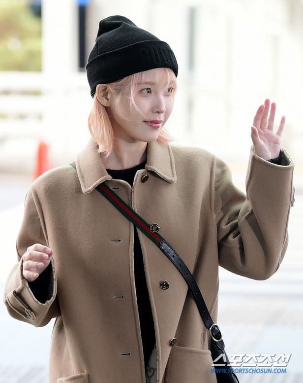 아이유 구찌 공항패션
