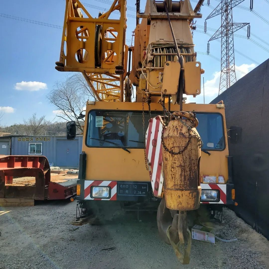  립벨 LIEBHERR LTM1045모델 1992년식 7700만원 판매합니다