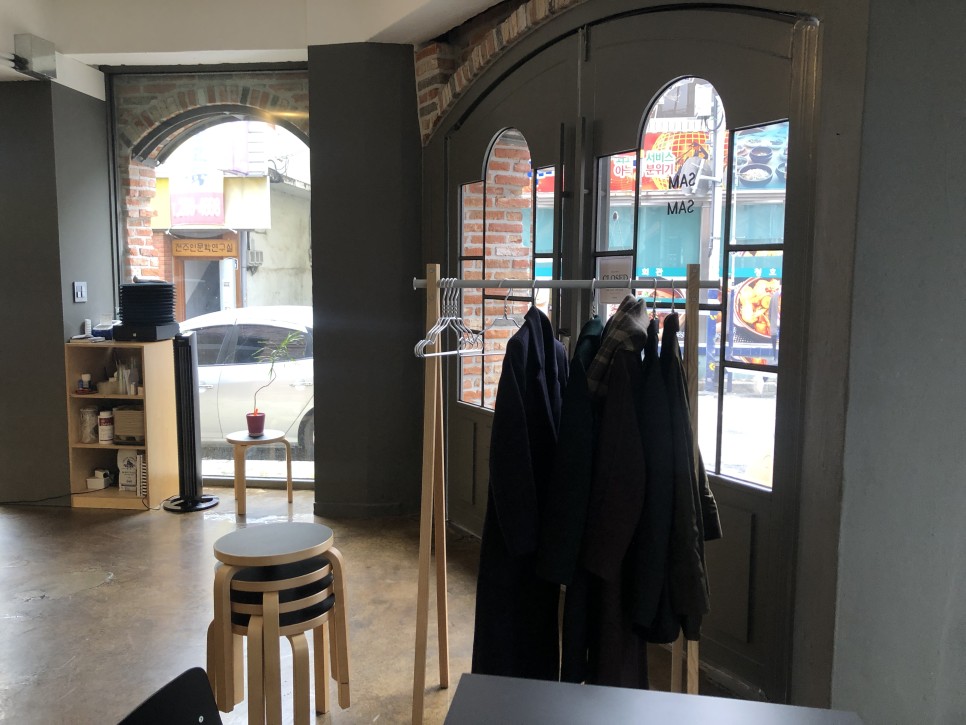 오픈주방 [전주 카페] 샘샘커피 분위기 13