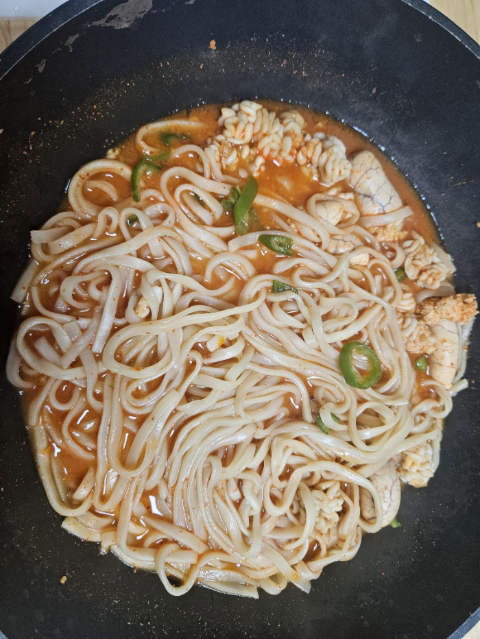 알곤이 칼국수 사진