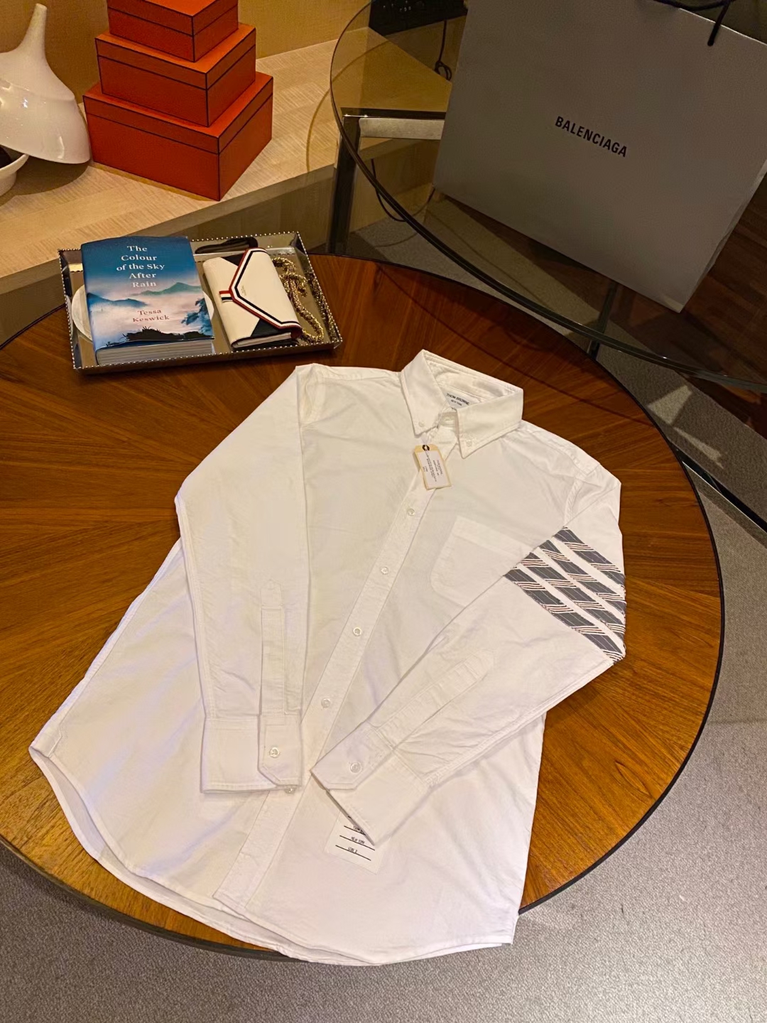  [THOM BROWNE] 톰브라운 화이트 코튼 옥스포드 롱슬리브 실크 스트라이프 4-바 셔츠 MWL299T06177100