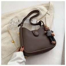  퀄리티 좋은 프라다크로스백 상품 사람들이 왜이렇게 찾는지 알거같네요