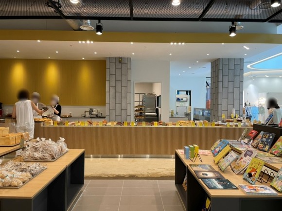 북카페 우리동네소금빵*종로서적 콜라보! 인천 앨리웨이 종로book&bakery 14