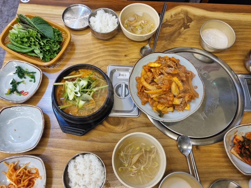 광주 엄남포식당 메뉴 오리탕 제육볶음