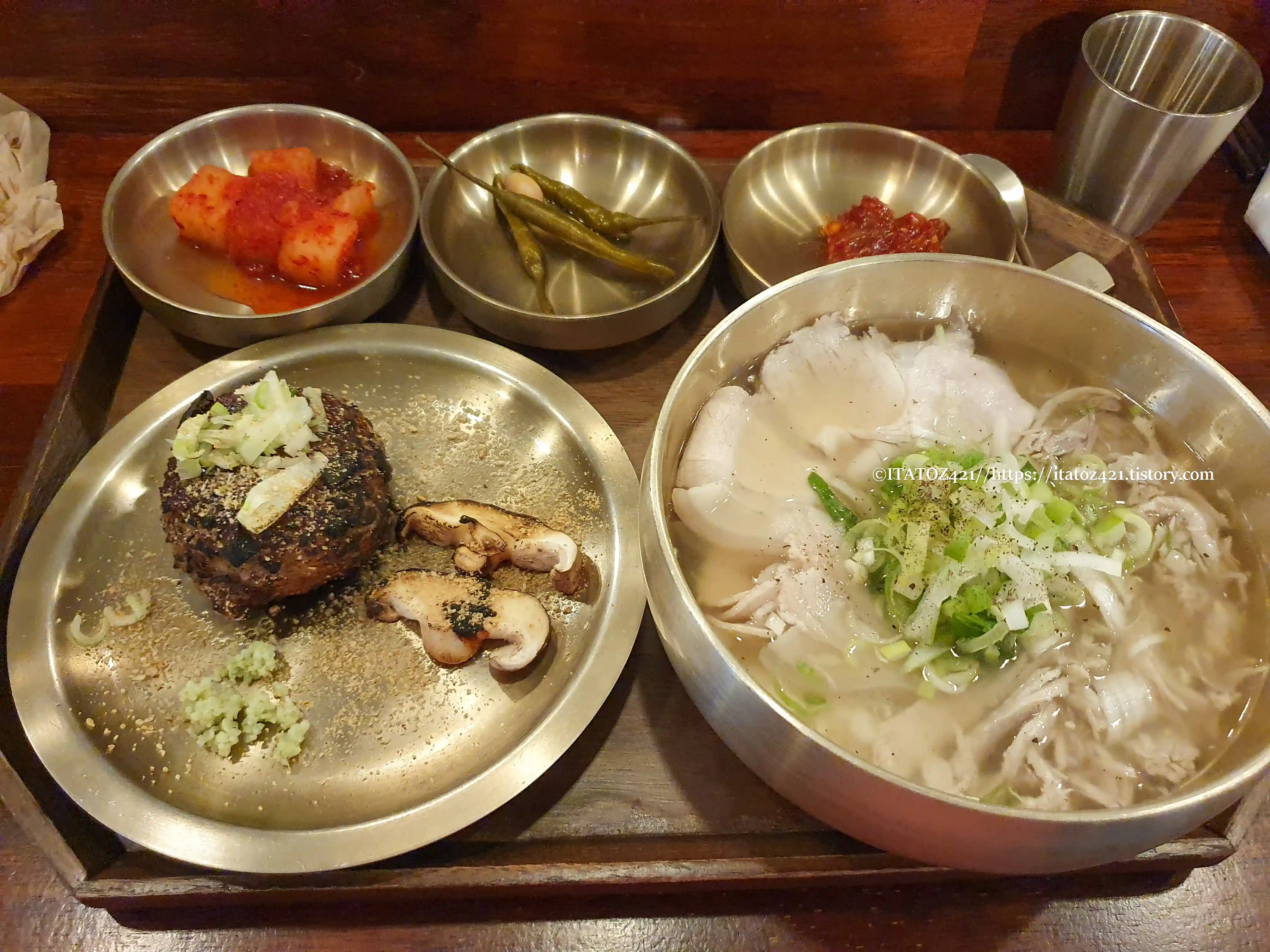 경주 돼지국밥 맛집 오륙돈 돈곰탕&#44; 돈지짐