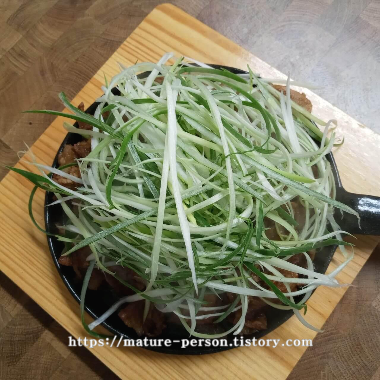된장불고기에 파채올리기