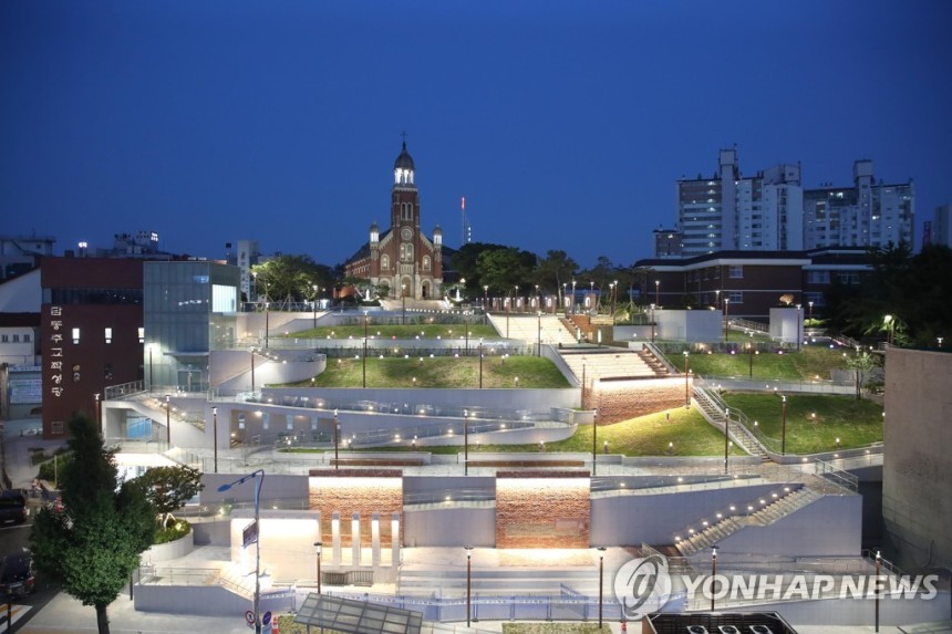 끌리다 이미지