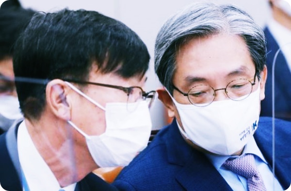  '코로나19 바이러스 백신' 확보 골든타임 놓친 정부...컨트롤 타워의 부재 논란