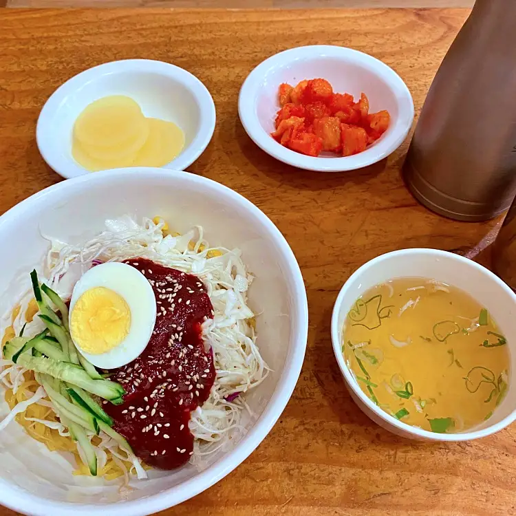 전참시 전지적참견시점 송가인 만두 쫄면 칼국수 맛있는 식당 전주 한옥마을 맛집 소개