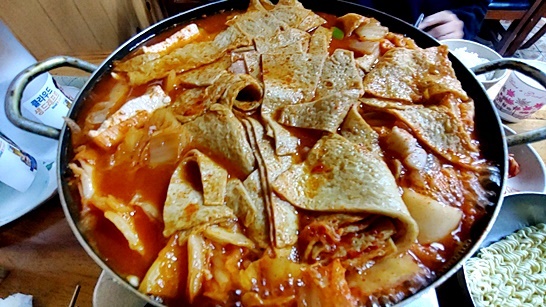  인사동 오뎅범벅 간판없는 김치찌개집 / 얼큰한 김치찌개