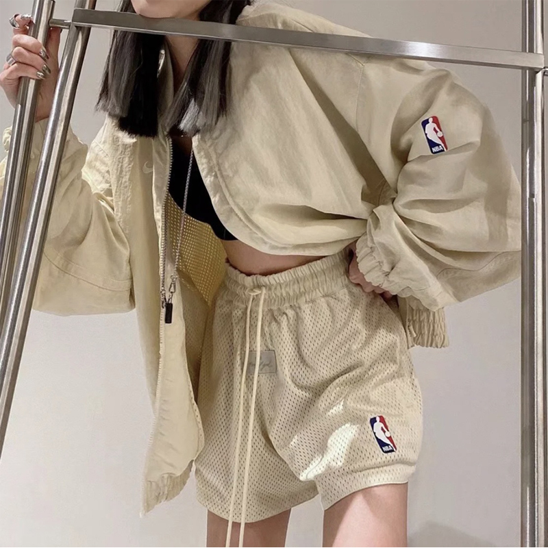  [NIKE x FEAR OF GOD x NBA] 나이키 X 피어오브갓 X NBA 로고 쇼츠 (2 COLOR)