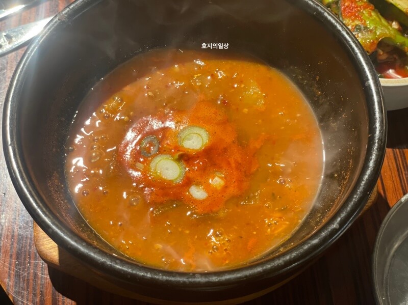 식사동 고기 맛집 동래정 식사점-기본찬 멜조림