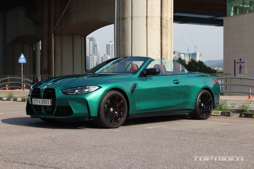 BMW M4 컨버터블 xDrive