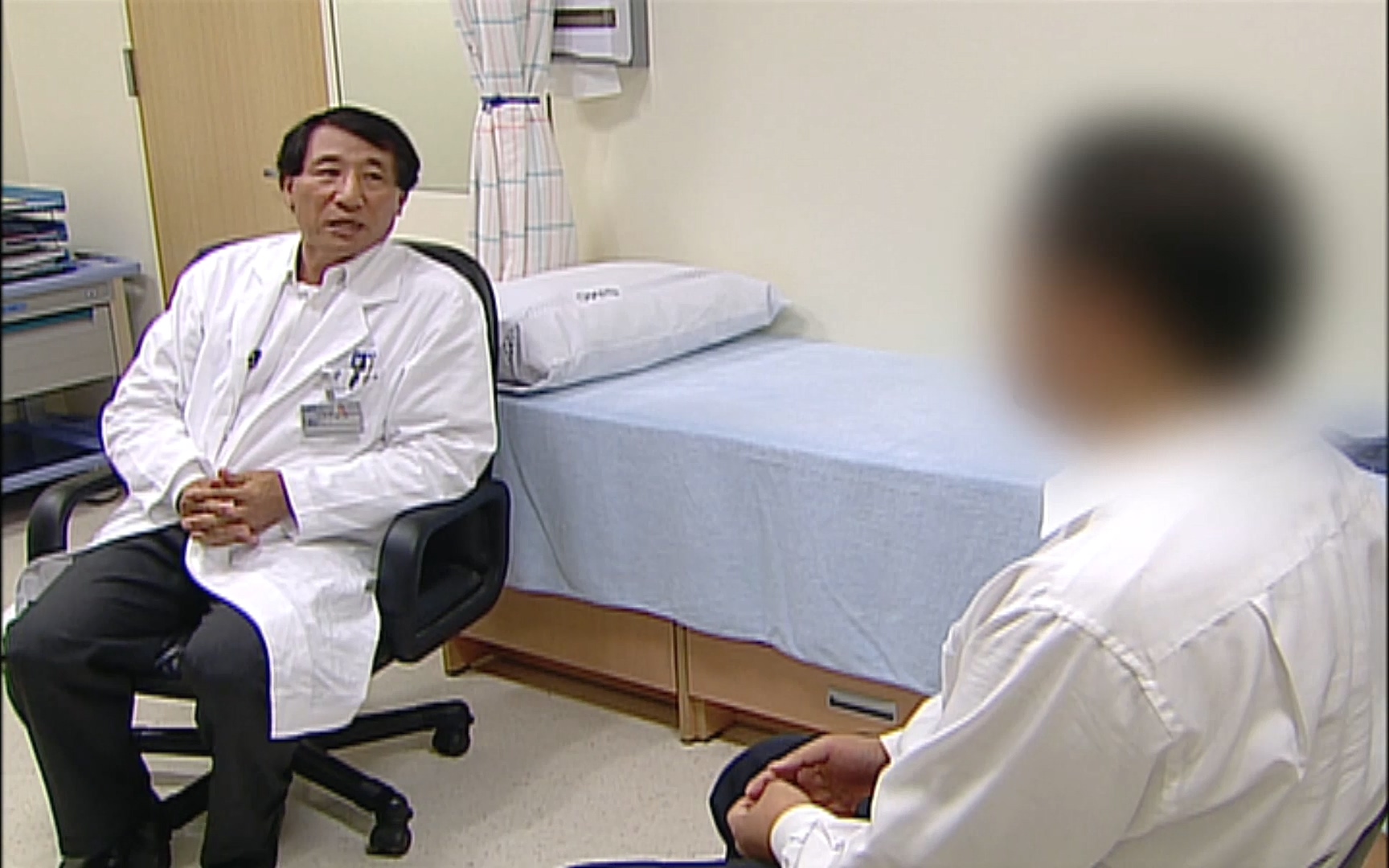 EBS 명의 헬스케어 - TV - 교육의 중심 EBS50대의 공포, 오십견 - 재활의학과 전문의 이강우 교수.mp4_20220913_202318.843.jpg