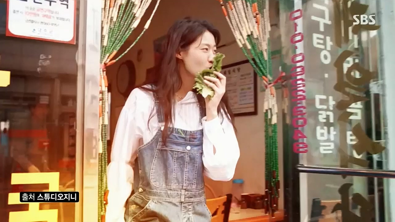 꼬리에꼬리를무는그날이야기.E55.221202p.H264-F1RST.mp4_20221203_165219.685.jpg