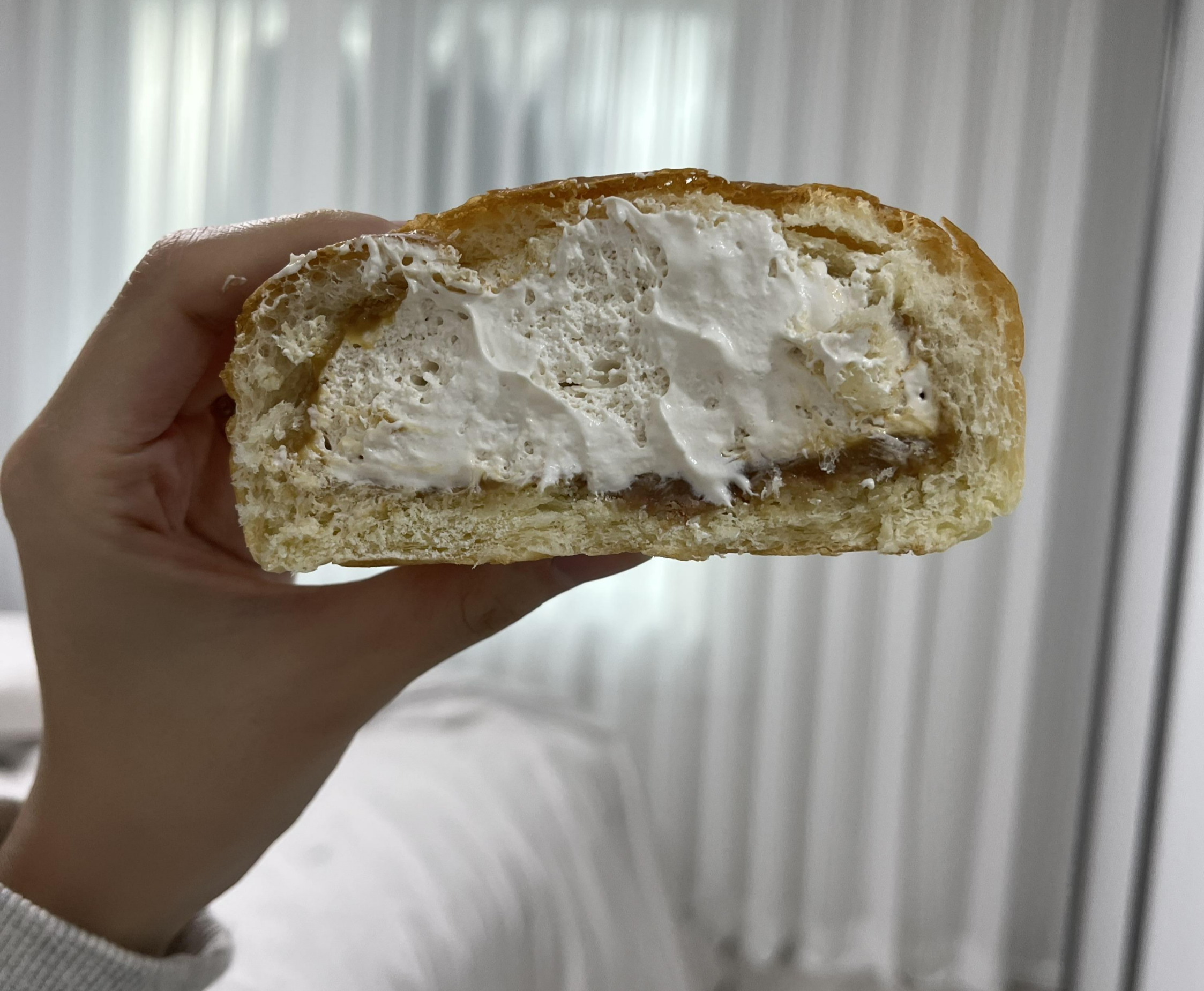 연세우유 솔티카라멜생크림빵