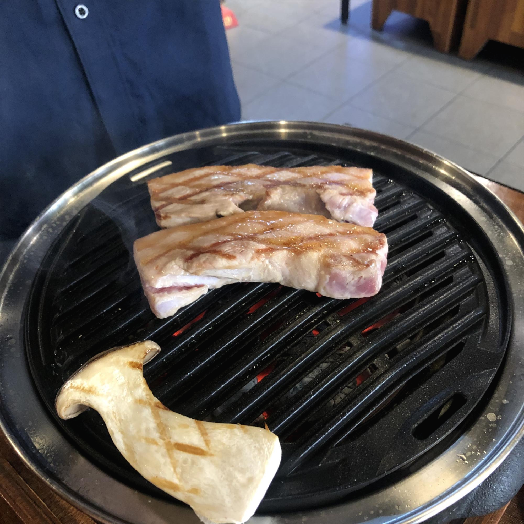  언제 먹어도 맛있는 삼겹살 : 고반 식당 수원 영통구청점
